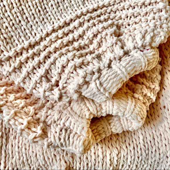 NWT - Very J Chunky Loosely Knit Cardigan - Picture 5 of 12